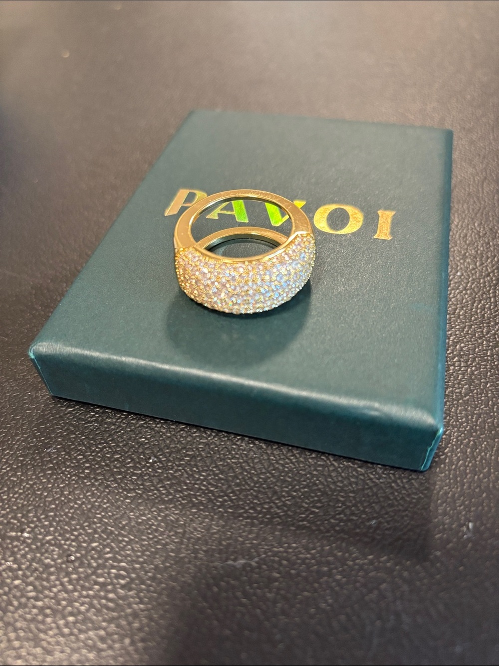 Pavoi Oura Ring Cover in Gold